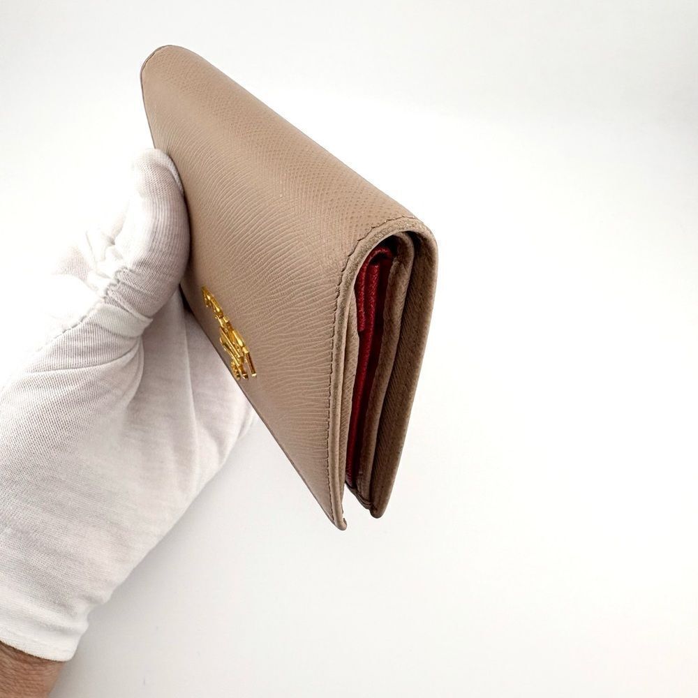 PRADA
Women's Saffiano Bi-Fold Leather Wallet in Cream - comes with box & COA - Picture 3 of 16
